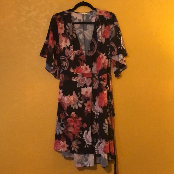 loralette Dresses & Skirts - NWT Black Wrap style floral dress, Loralette size 16